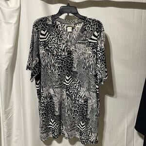 Espressa 2x black white mixed animal prints euc stretch shirt sleeve top